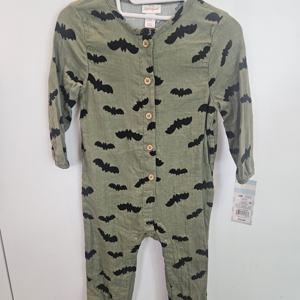 Cat & Jack Green Bat Print Kids Footie